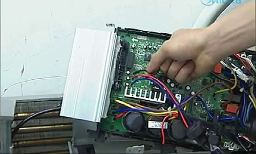 阳西美的空调电话是多少